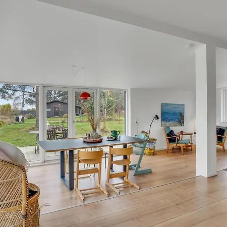 Stunning In With 3 Bedrooms And Wifi