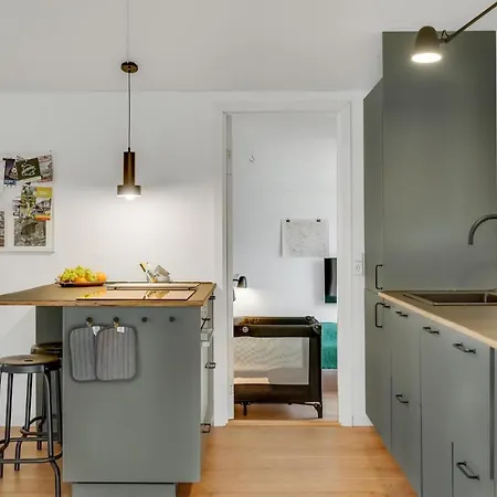 Stunning In With 3 Bedrooms And Wifi Дом отдыха Mern