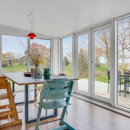 Stunning In With 3 Bedrooms And Wifi *