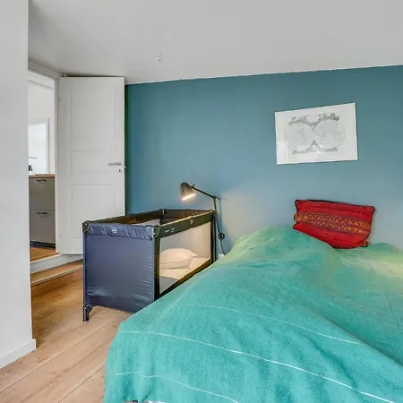 Stunning In With 3 Bedrooms And Wifi *