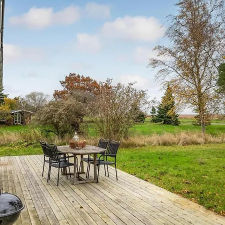 Stunning In With 3 Bedrooms And Wifi *
